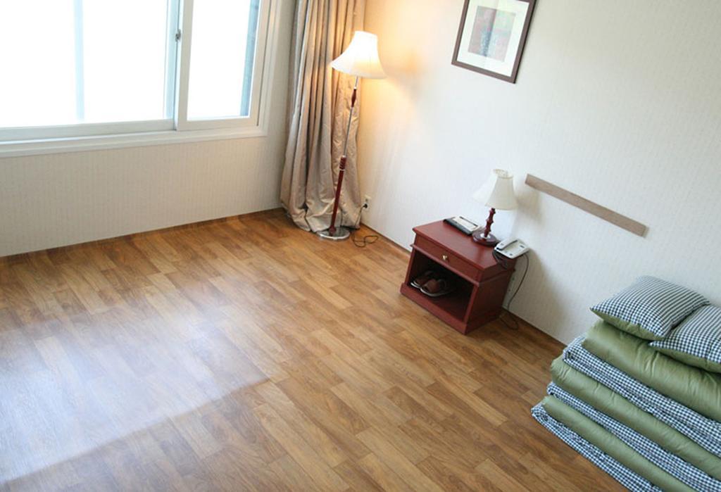 Grand Hotel Pyeongtaek Lake Quarto foto