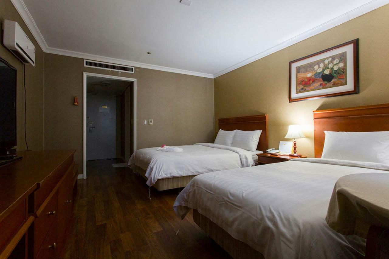 Grand Hotel Pyeongtaek Lake Exterior foto