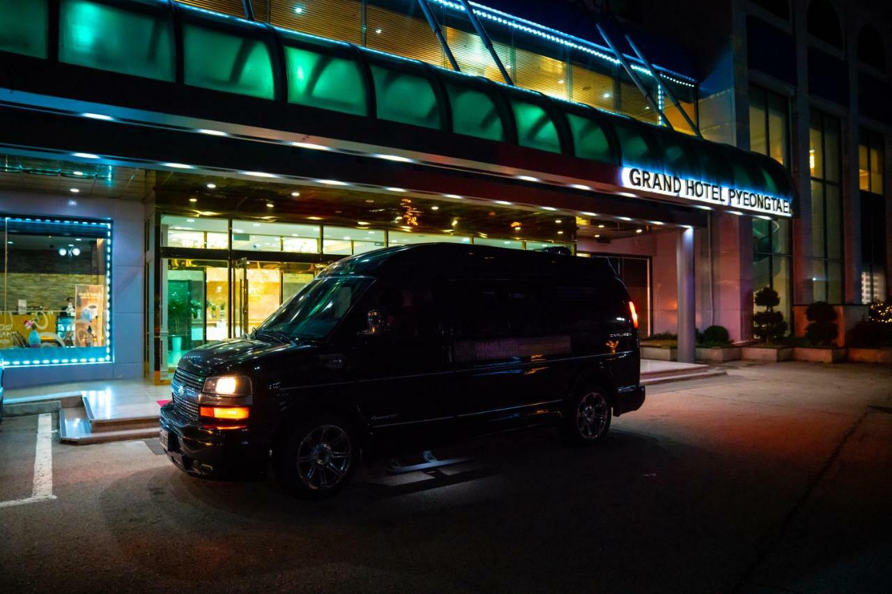 Grand Hotel Pyeongtaek Lake Exterior foto