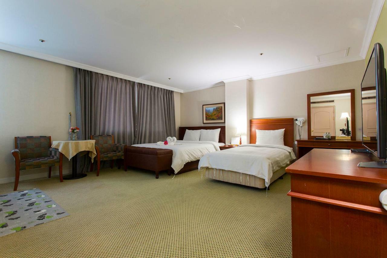 Grand Hotel Pyeongtaek Lake Exterior foto