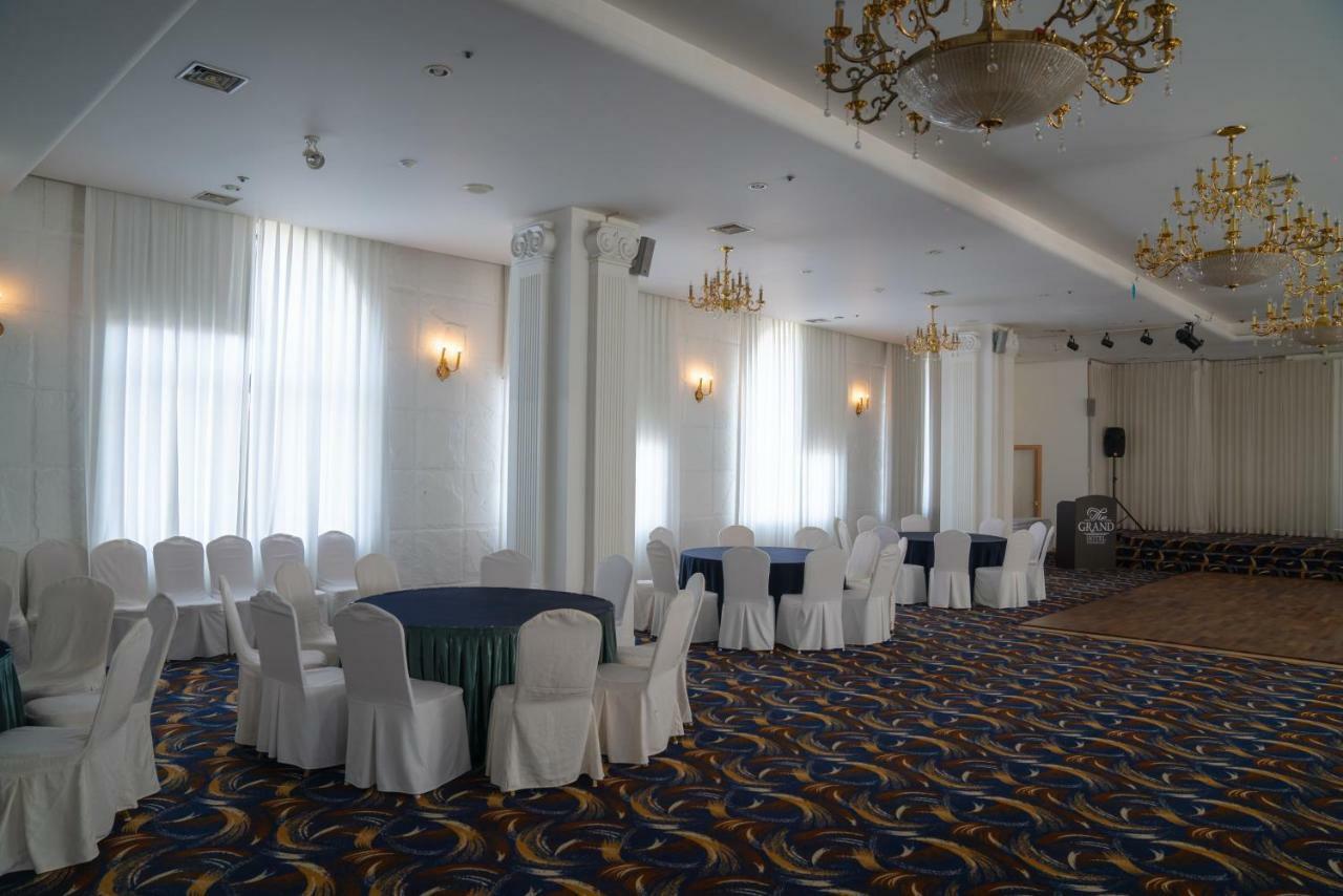 Grand Hotel Pyeongtaek Lake Exterior foto